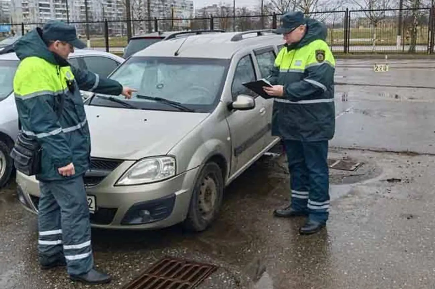 В Беларуси у нелегального таксиста конфисковали автомобиль – в деле след «Максима»