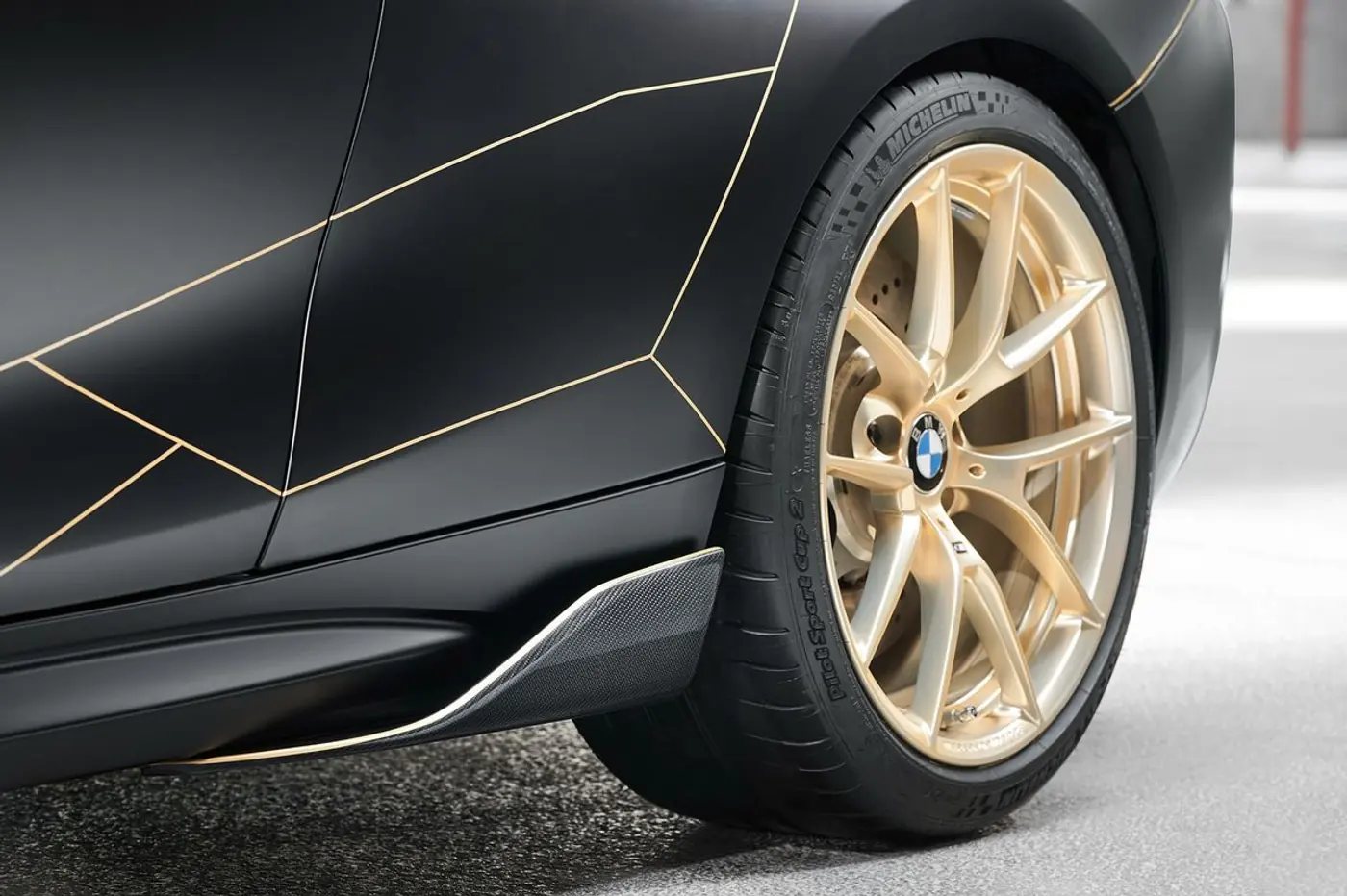 У BMW – новый патент: спорткары смогут заряжаться за минуту