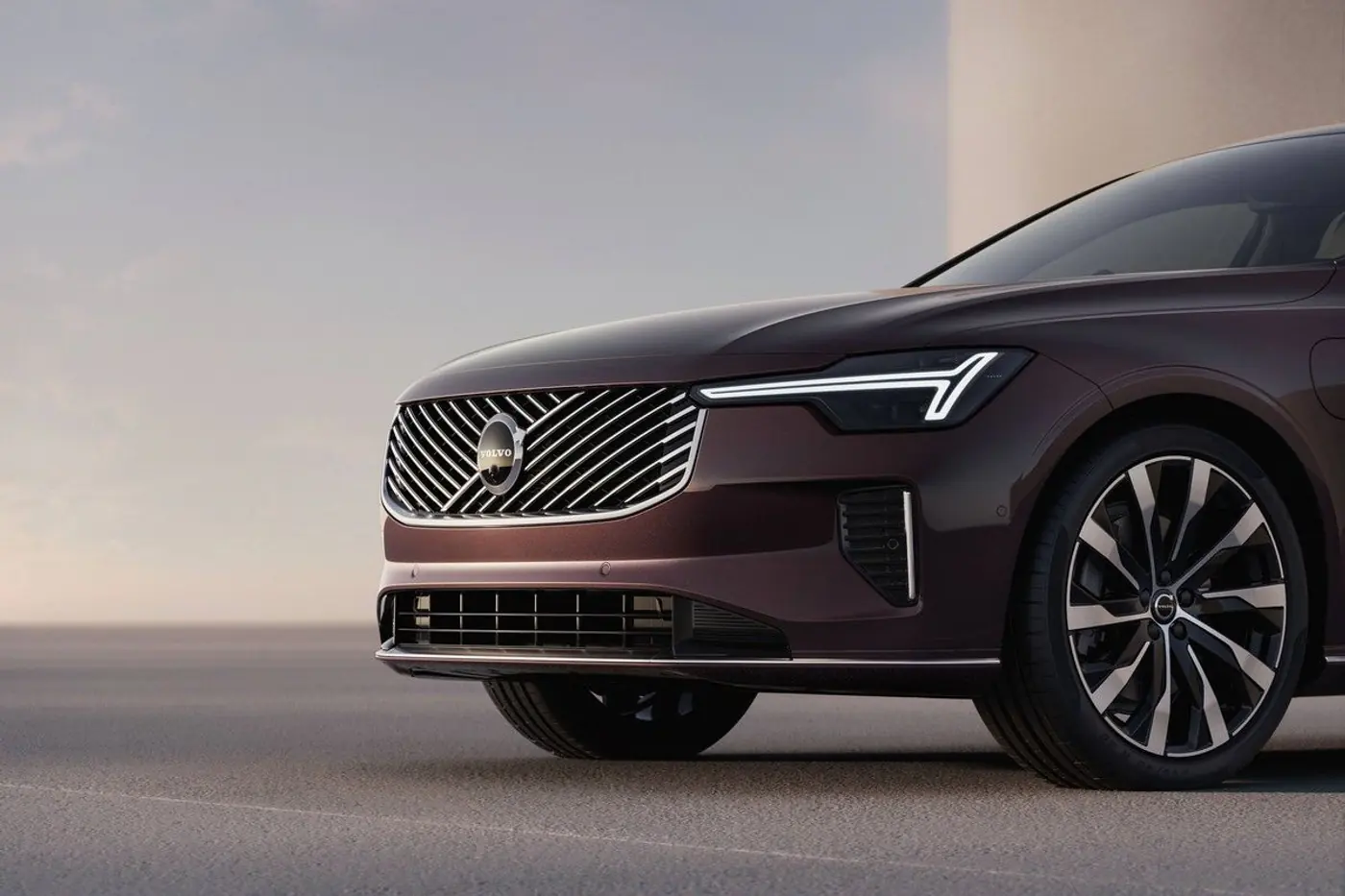 Volvo S90 остается в строю: седан обрел второе дыхание