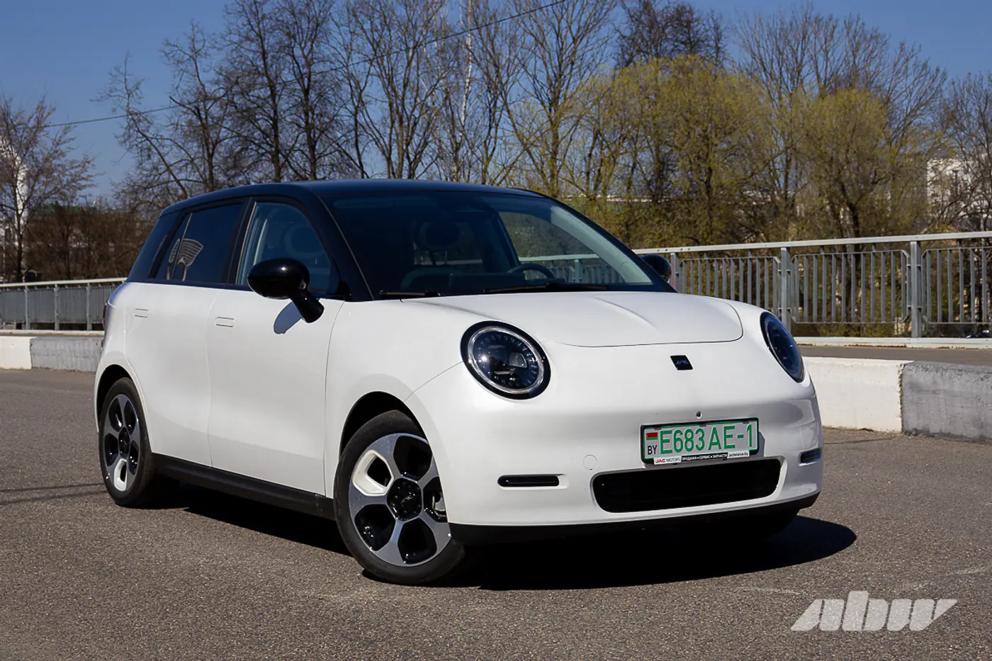 Каково пересесть с обычной машины на «электричку»: проверяем с JAC E30X