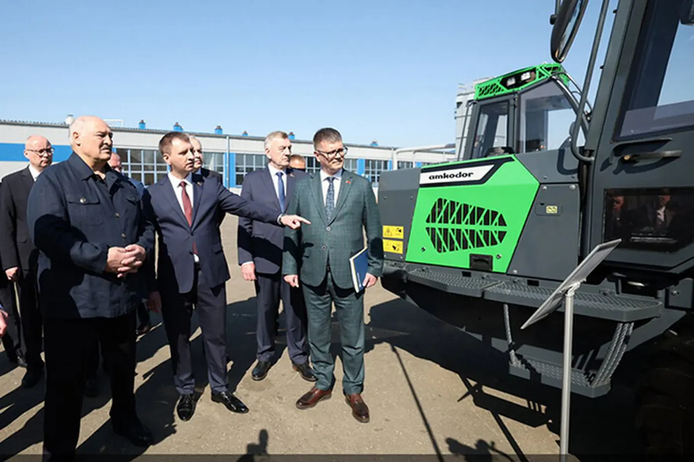«Амкодор» показал новые образцы лесозаготовительной техники
