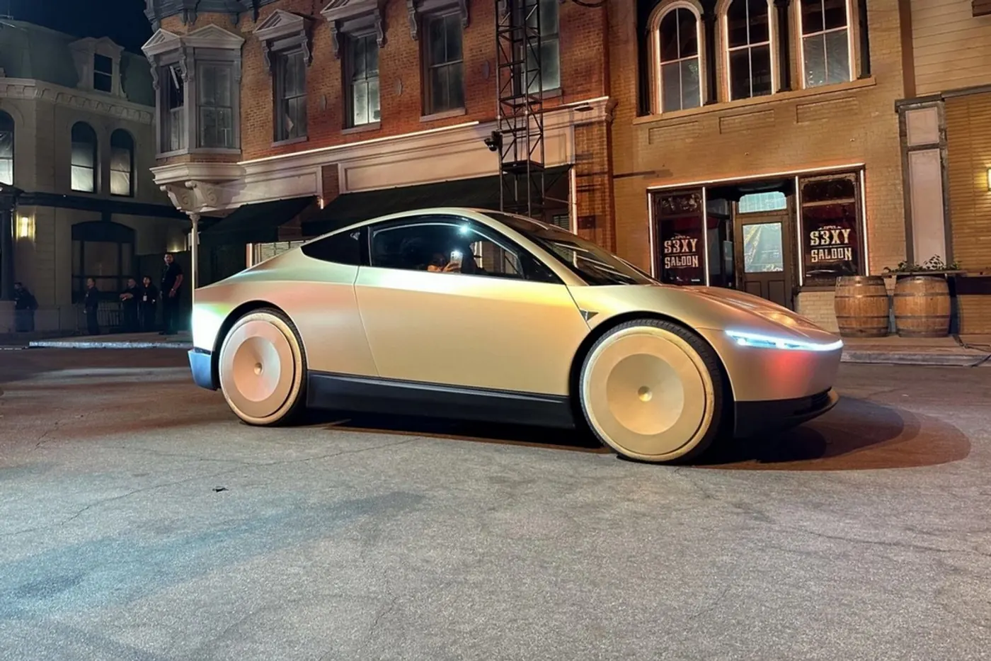 На заводе Tesla в Техасе замечены шасси для Cybercab