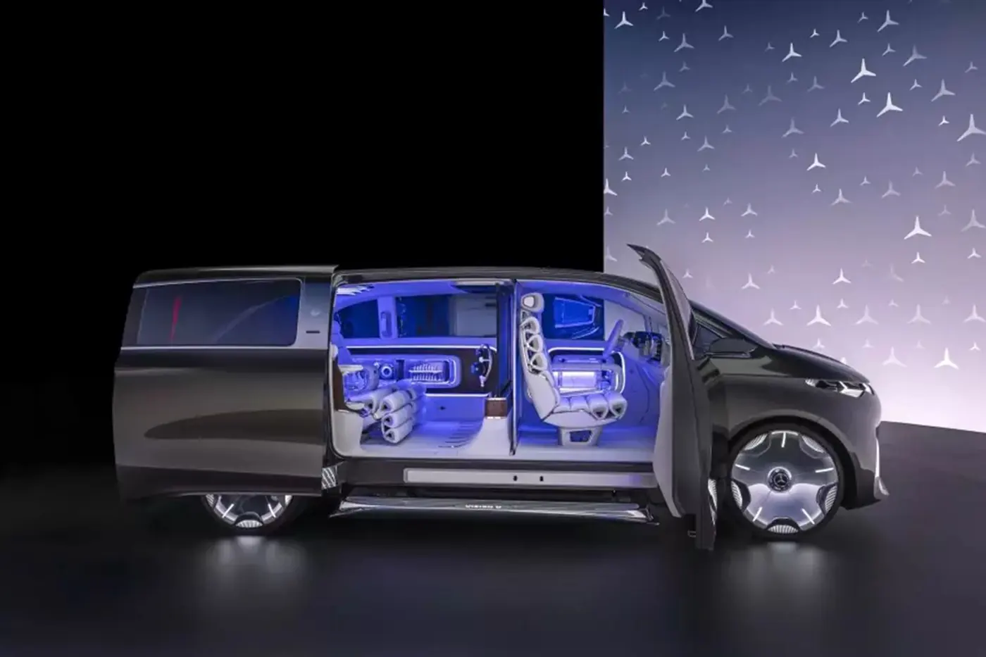 Mercedes-Benz выходит на рынок минивэнов класса люкс с концептом Vision V