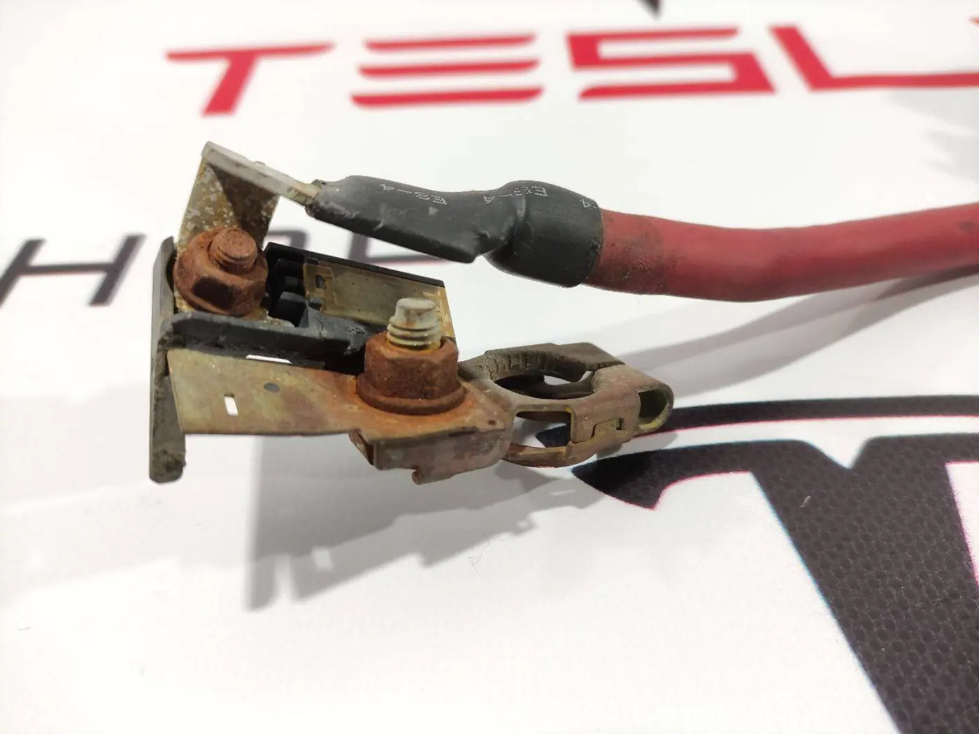 Проводка к Tesla Model X 2020