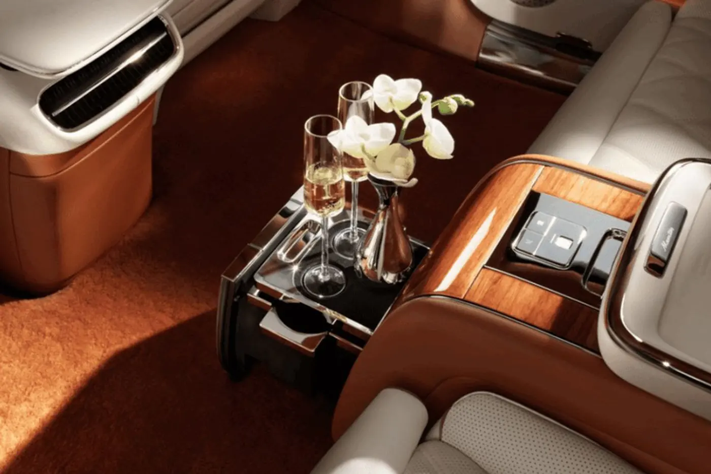Разработчики показали, как китайский Rolls-Royce выглядит внутри