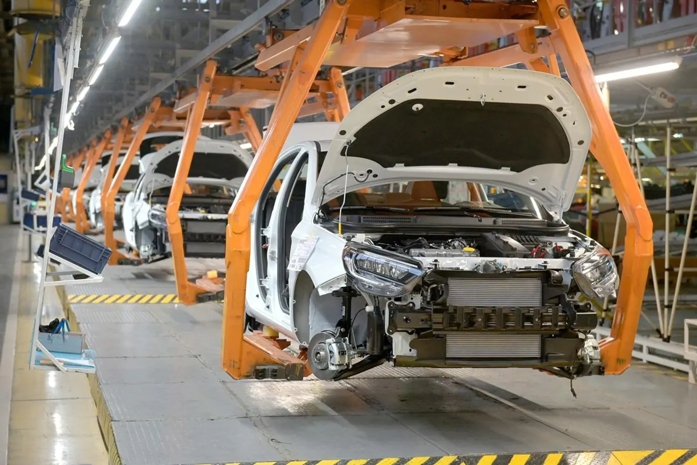 АВТОВАЗ приостановил выпуск LADA Granta