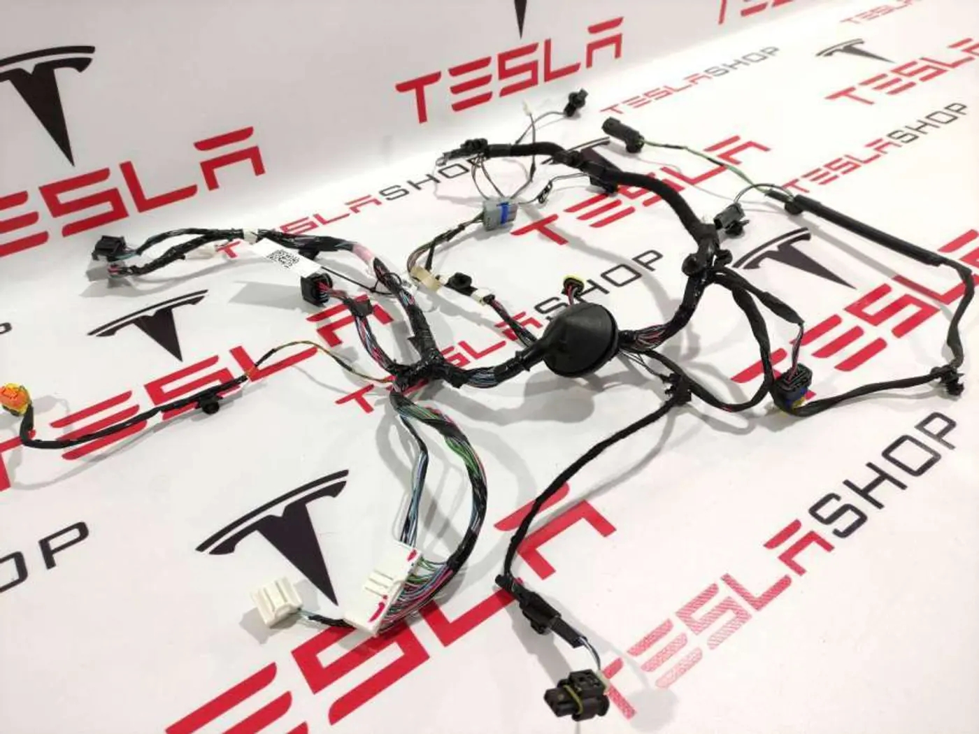 Проводка двери к Tesla Model X 2017