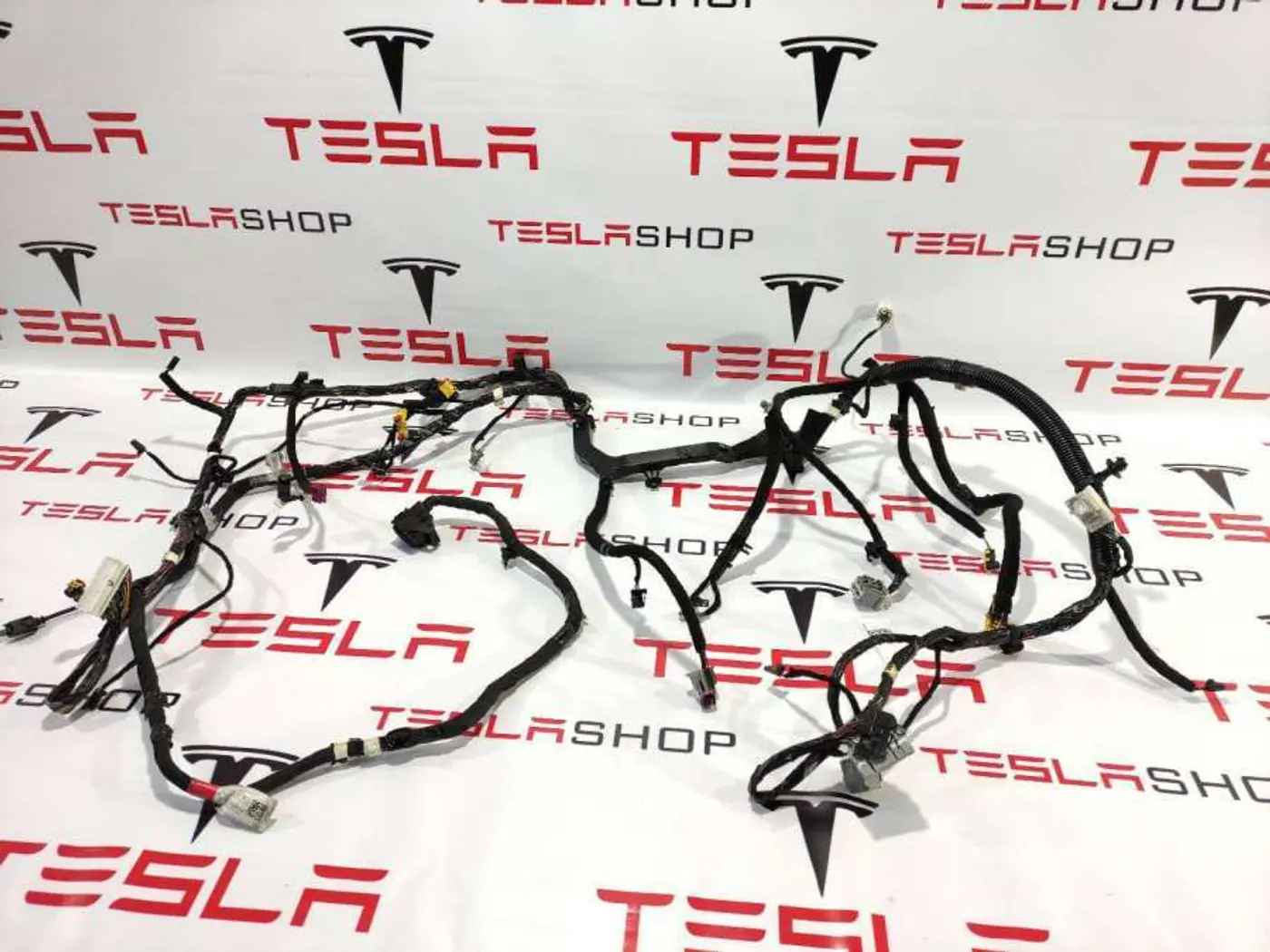 Проводка к Tesla Model Y 2020