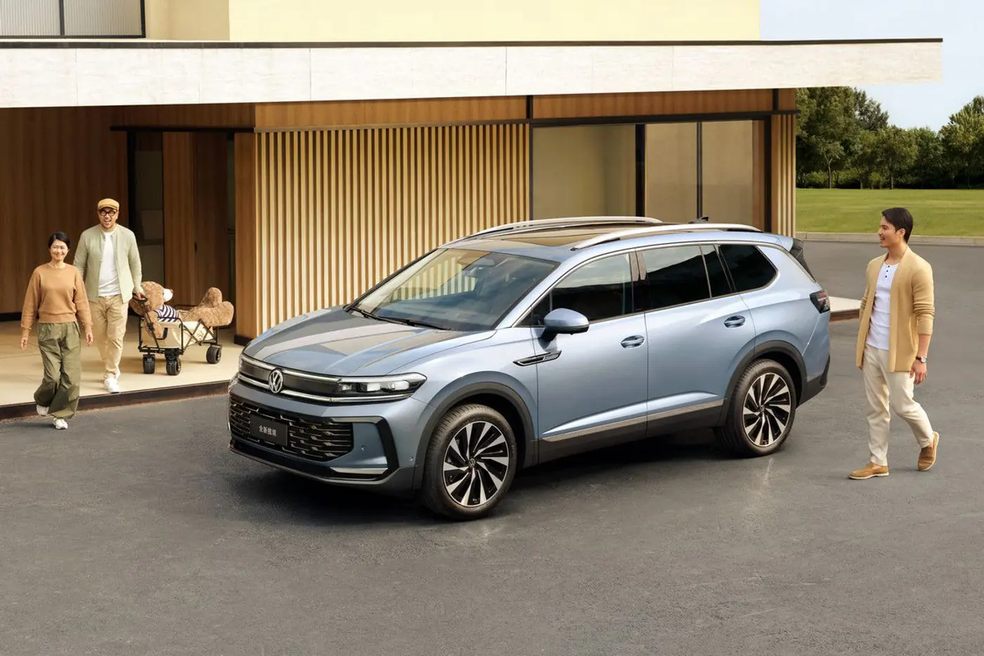 Шанхайский экспресс: «немцы» и «японцы» на выставке Auto Shanghai 2025
