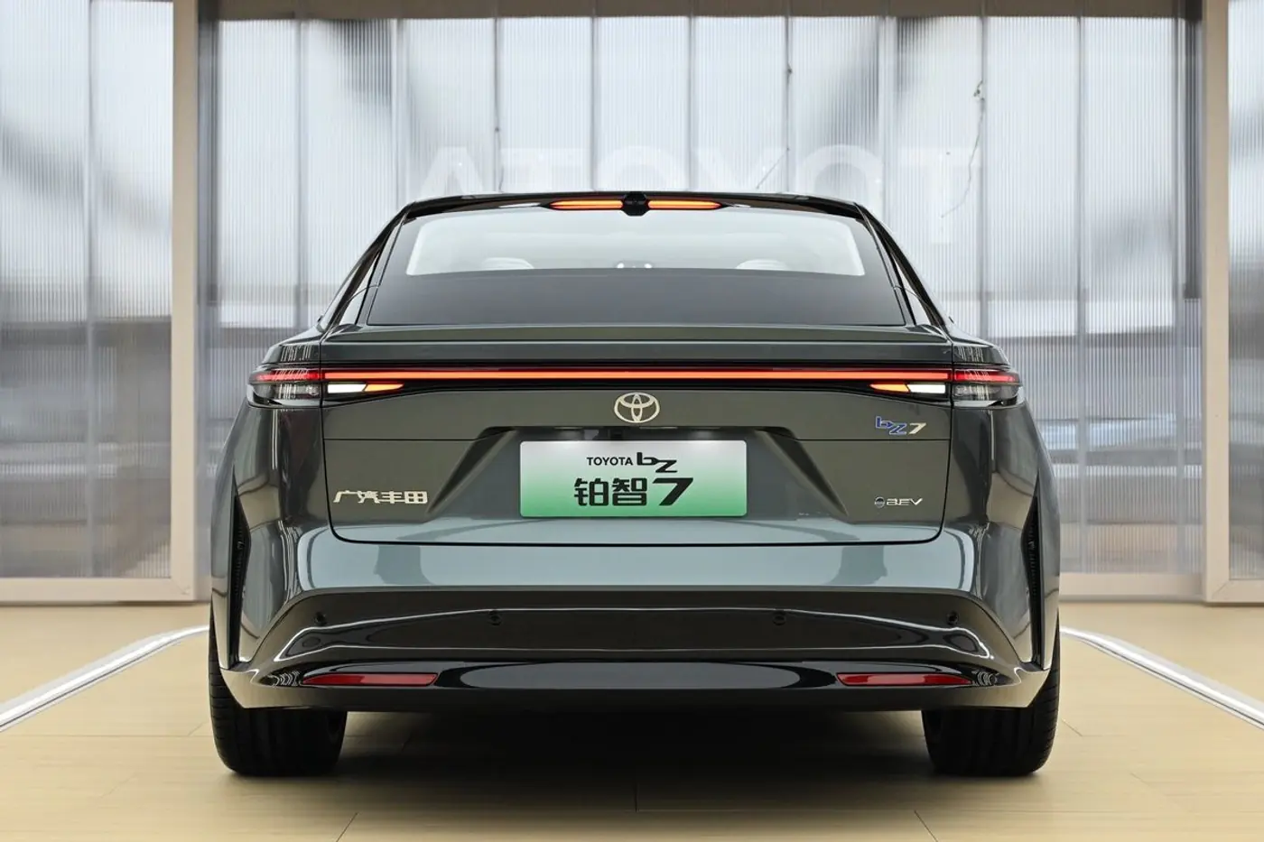 Шанхайский экспресс: «немцы» и «японцы» на выставке Auto Shanghai 2025