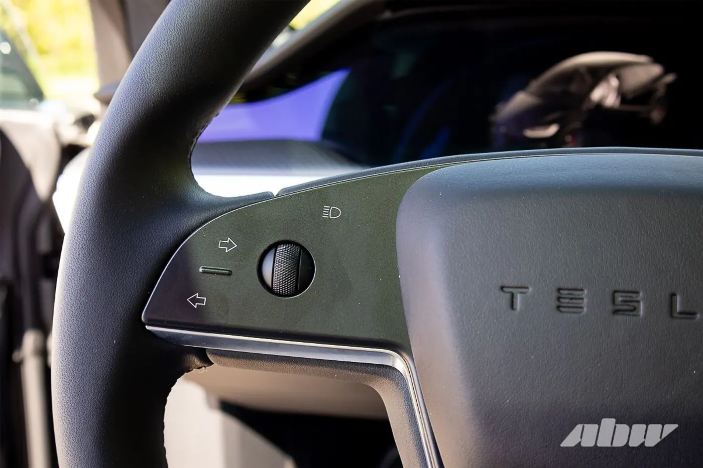 Искажатель реальности: тест Tesla Model X Plaid с пробегом