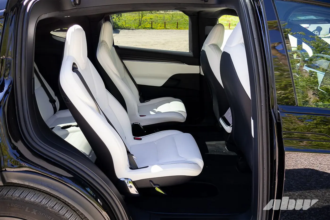 Искажатель реальности: тест Tesla Model X Plaid с пробегом