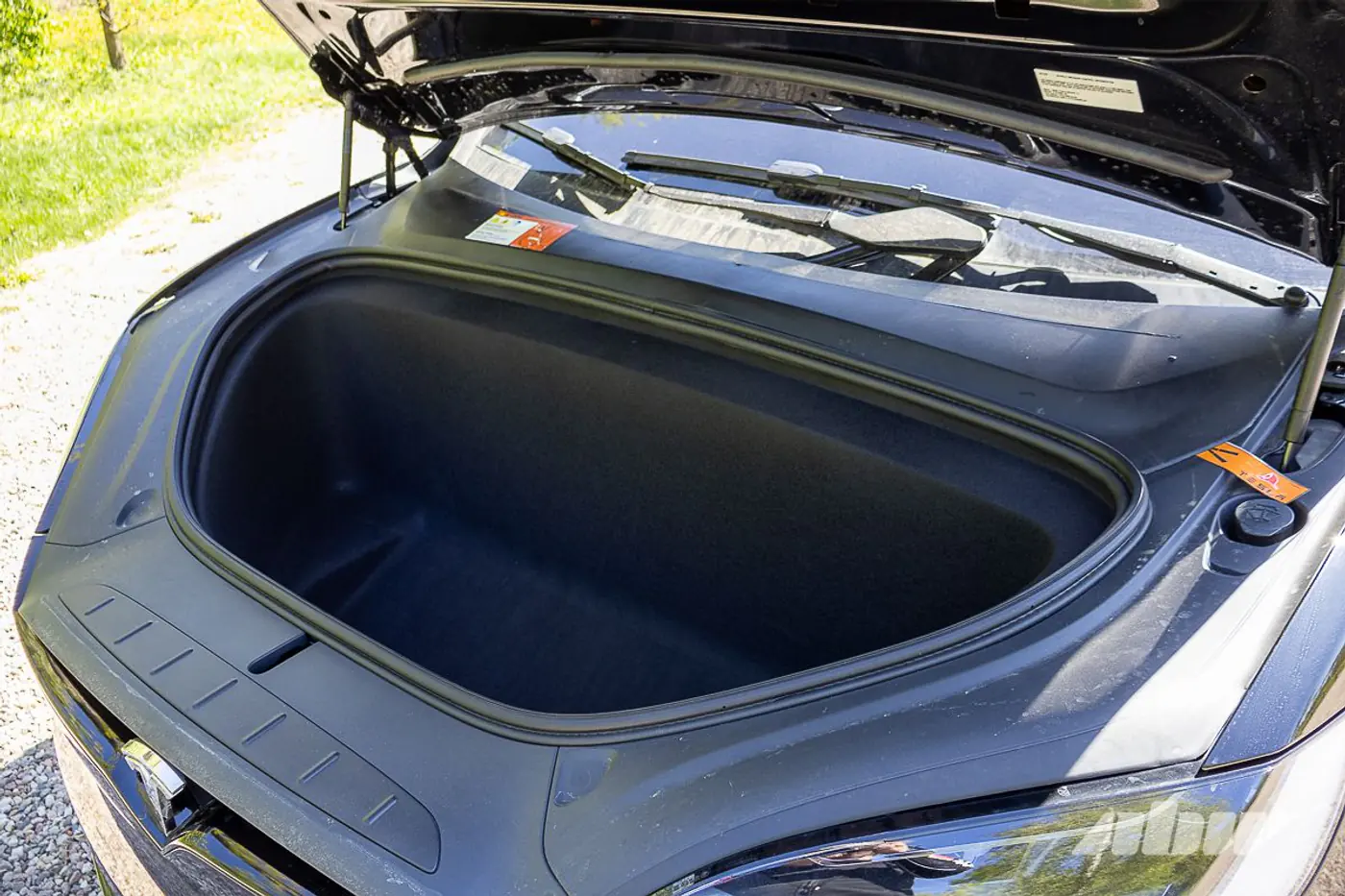 Искажатель реальности: тест Tesla Model X Plaid с пробегом