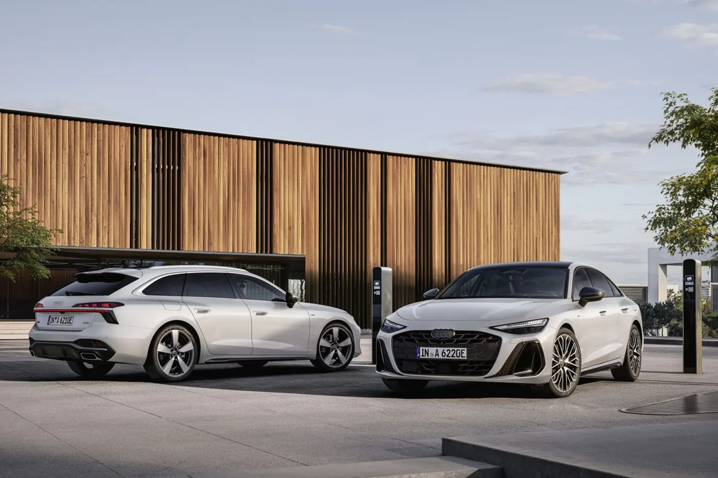 Более 100 км на электротяге: Audi представила седан и универсал A6 e-hybrid