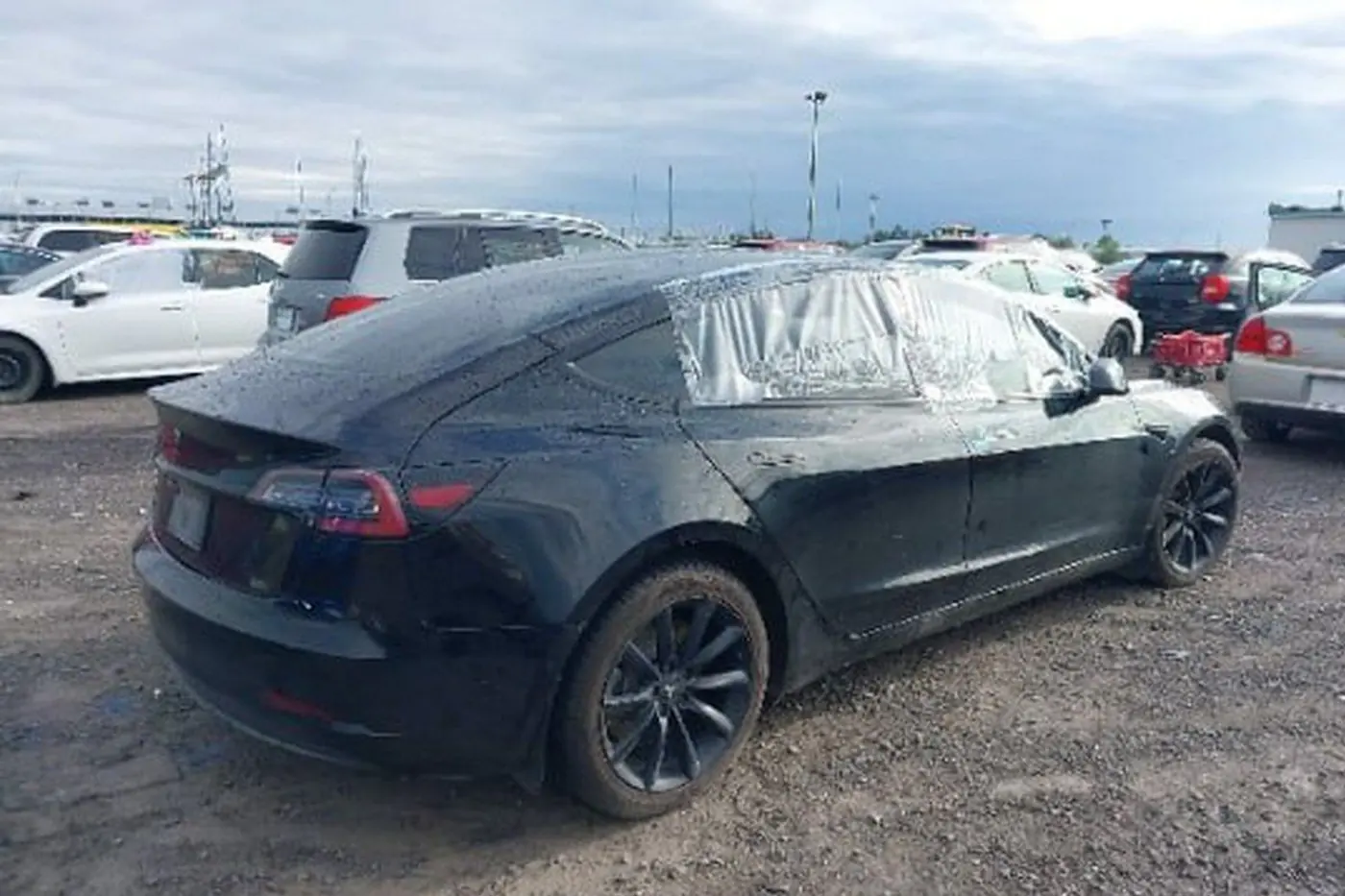 Это наша Tesla! Вот как «утопленница» из Канады стала ярким проектом
