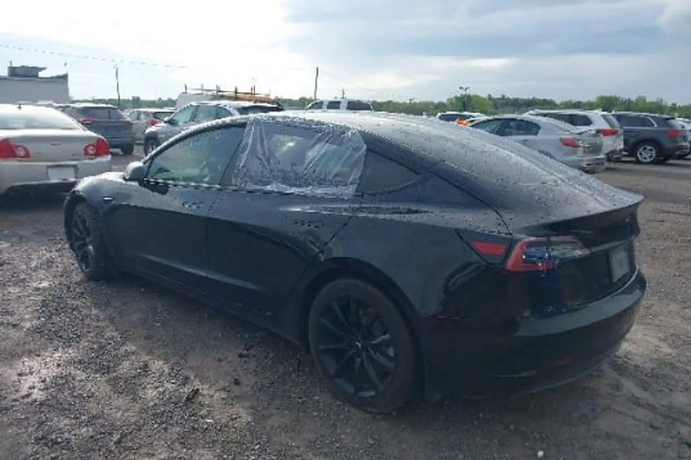 Это наша Tesla! Вот как «утопленница» из Канады стала ярким проектом
