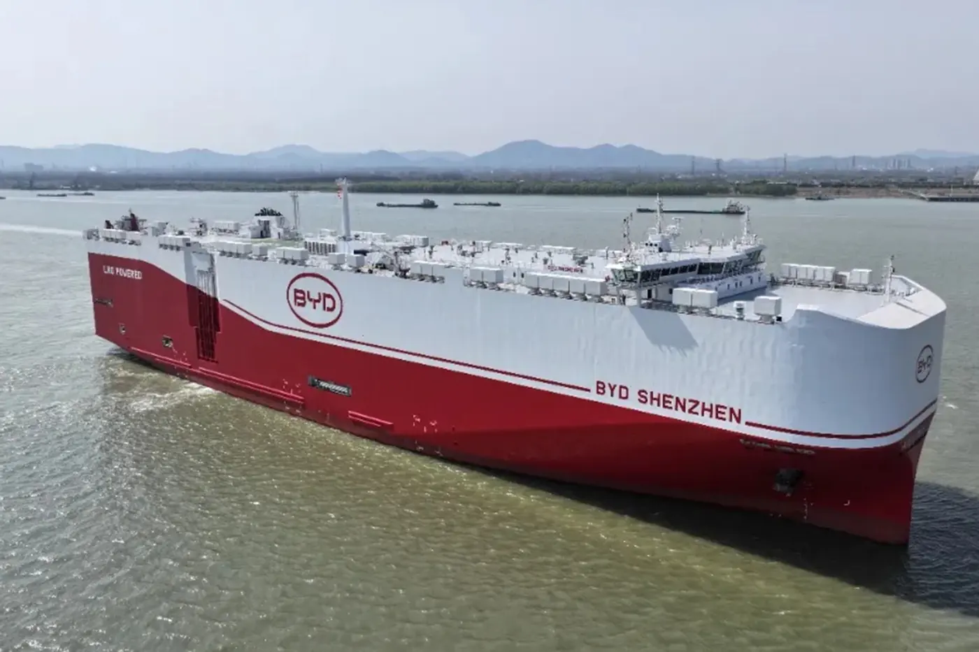 BYD инвестирует в флот: компания хочет полностью завоевать зарубежные рынки