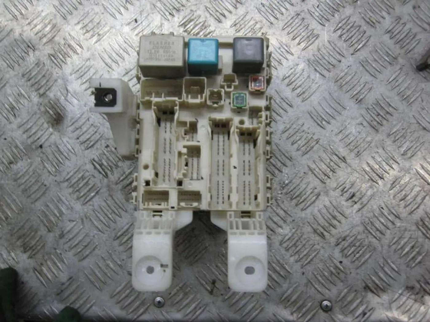 Блок реле к Toyota Prius 2005