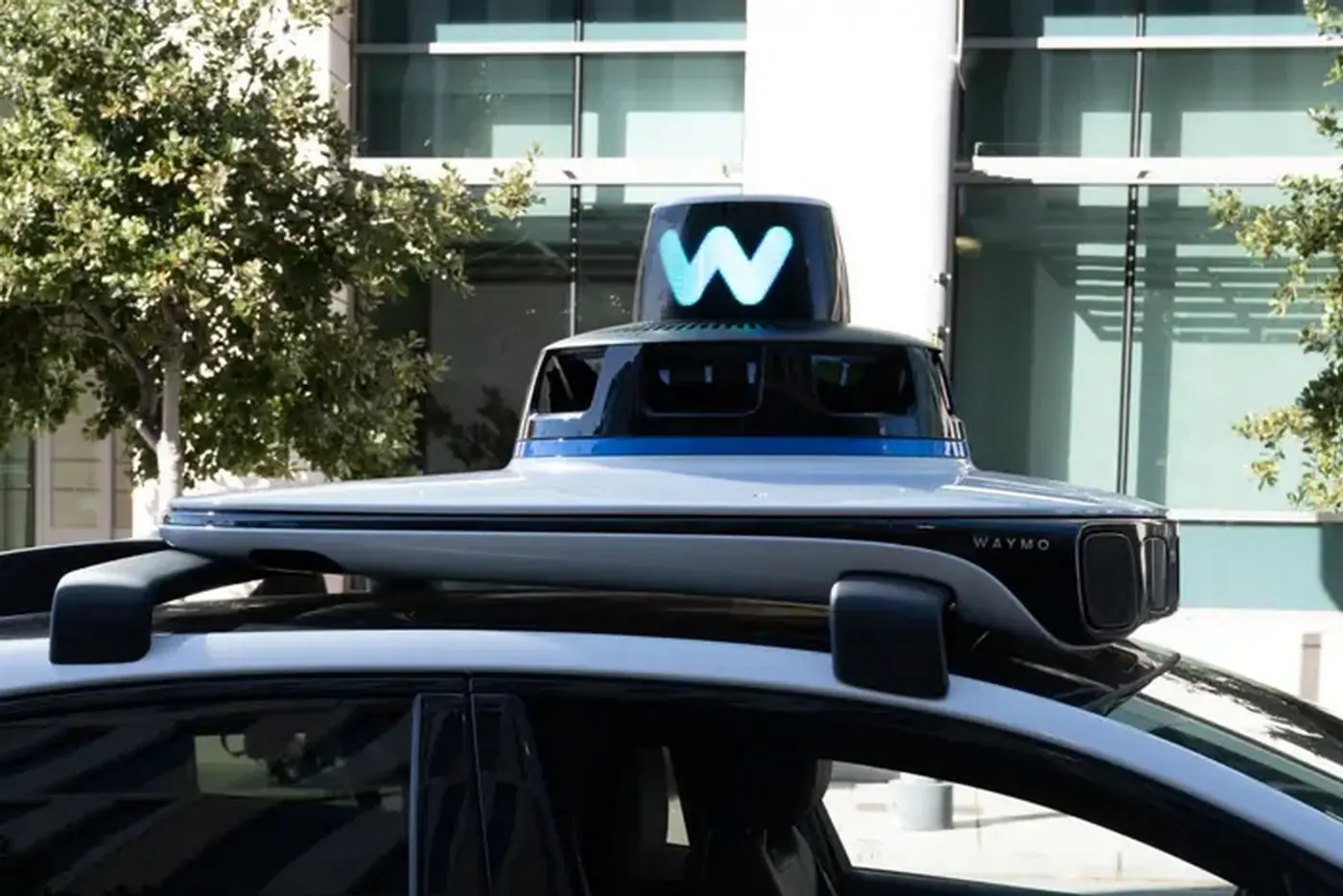 Города без пробок и светофоров: сооснователь Waymo верит в наступление эры роботакси
