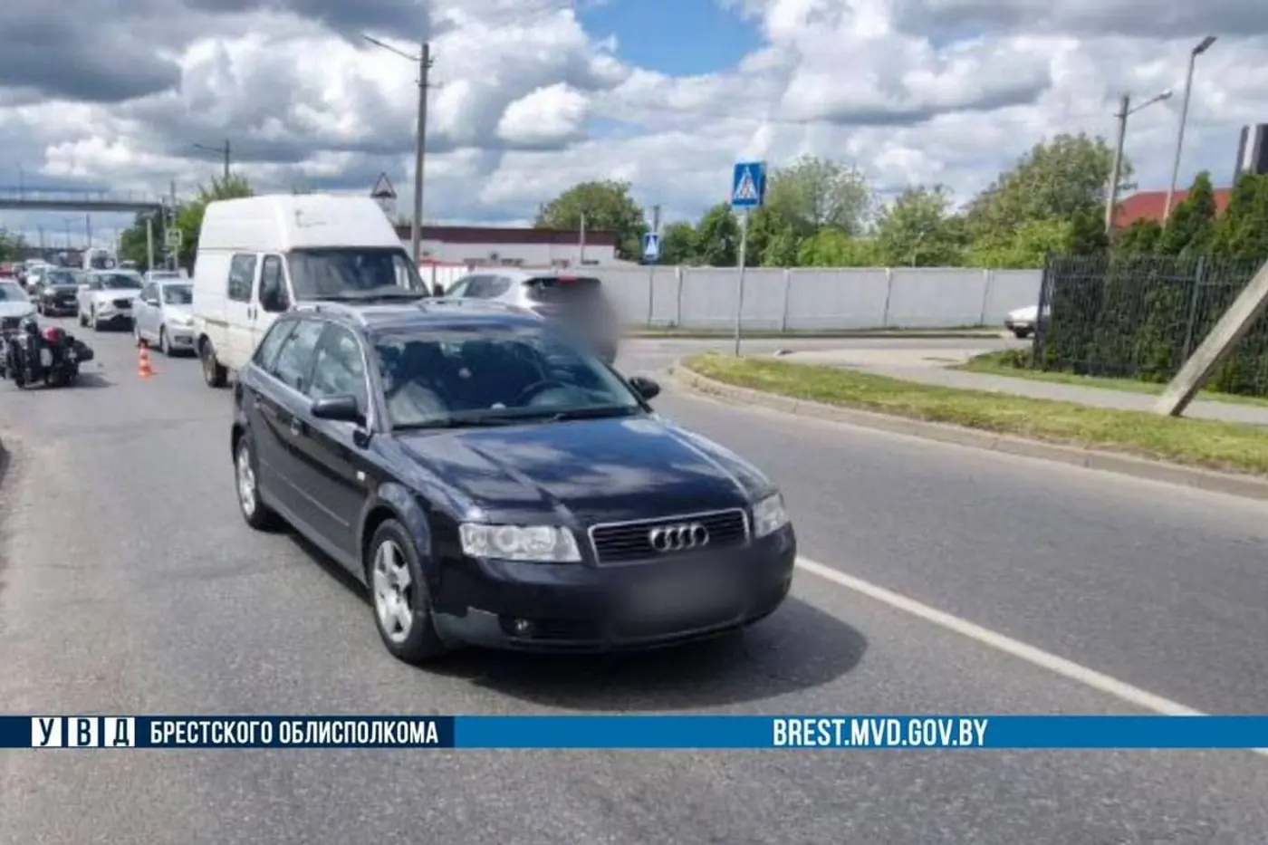 В Бресте Audi въехала в мотоцикл, двигавшийся по главной дороге