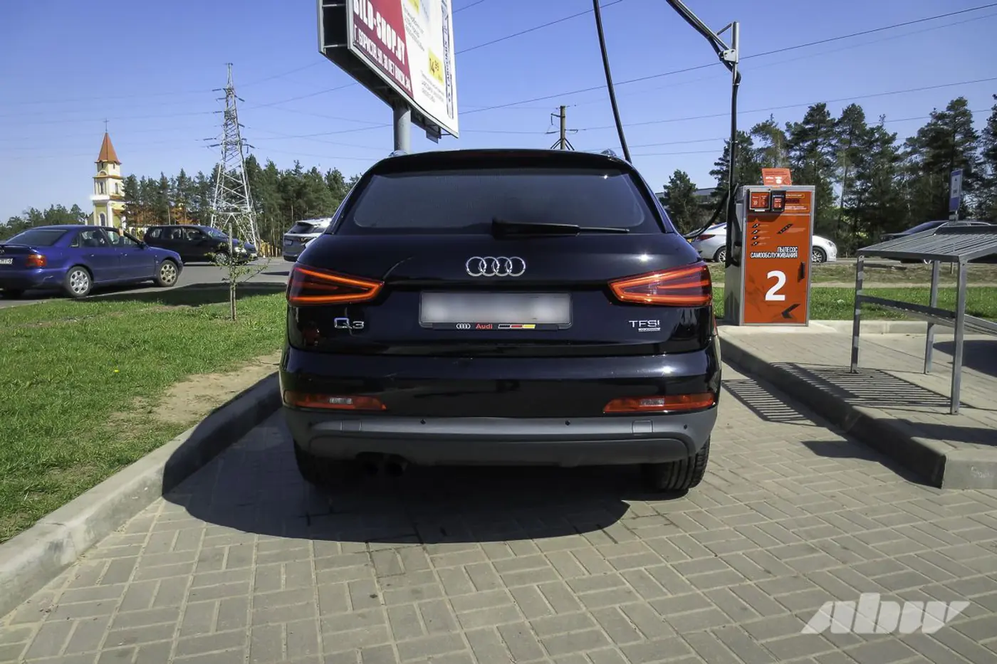 Audi_Q3_сзади