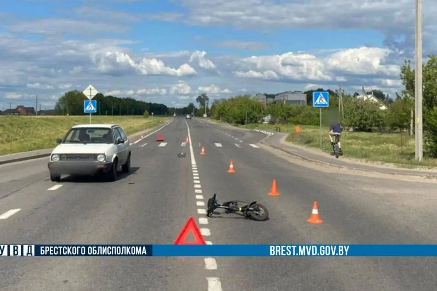 В Пинском районе пенсионерка на электросамокате попала под авто