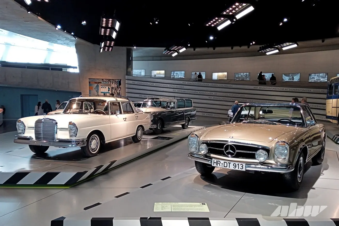 Автоспорт, безопасность и прототипы. Экскурсия по музею Mercedes: часть третья