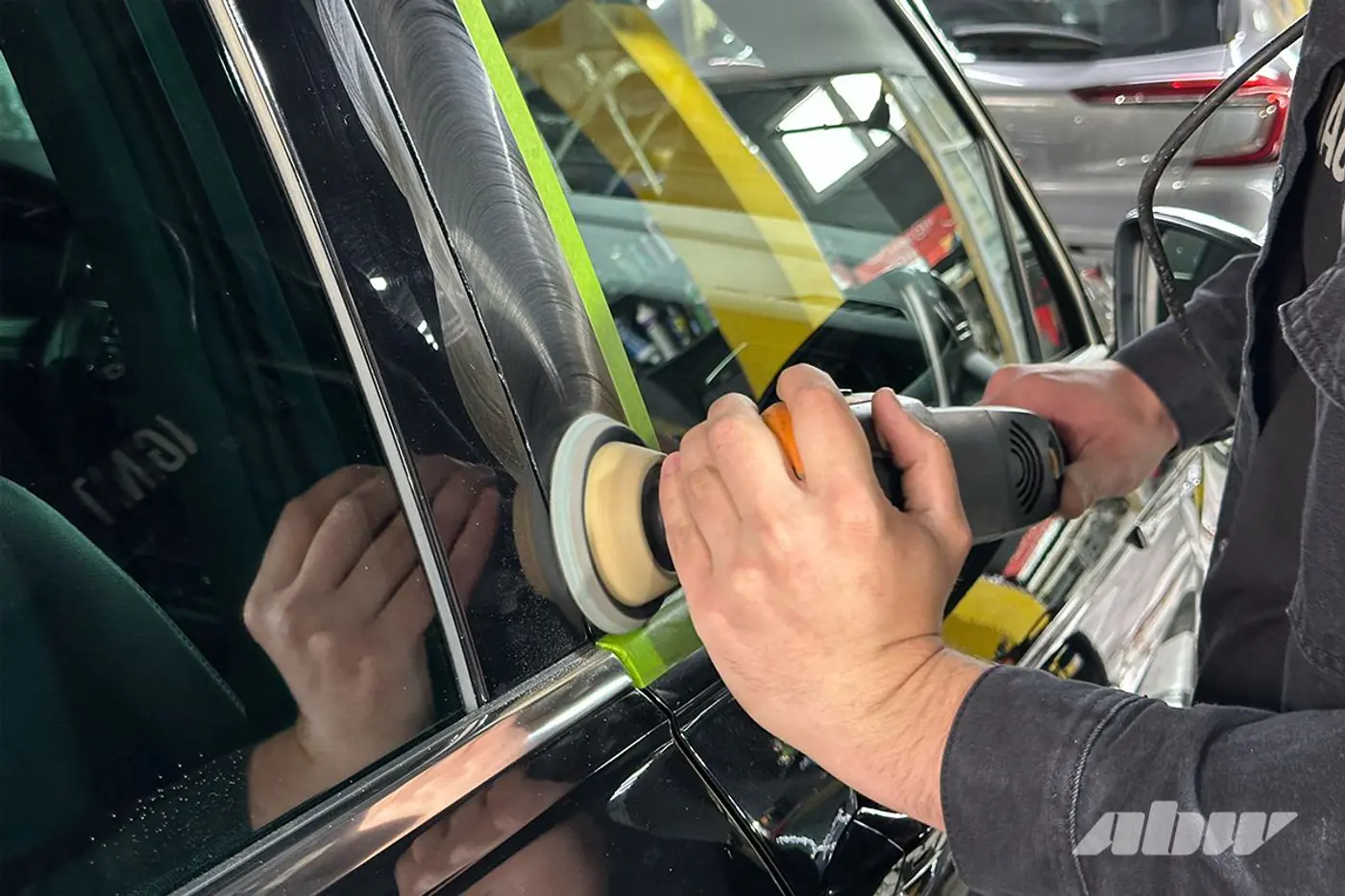 Моем, клеим, чистим: разбираемся в нюансах детейлинга автомобиля
