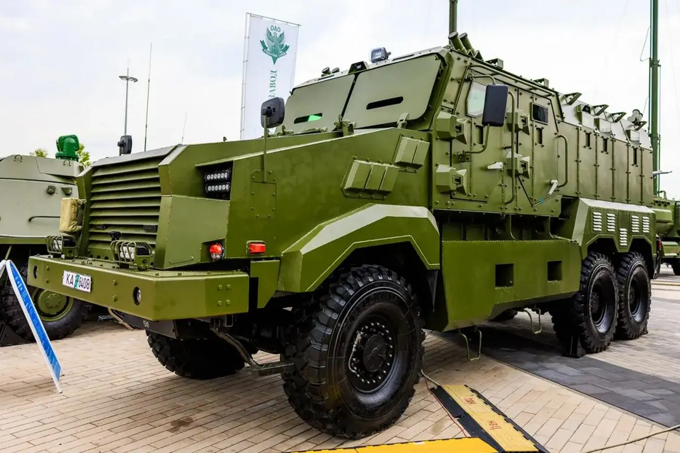 Белорусский Defender привлек внимание посетителей MILEX–2025