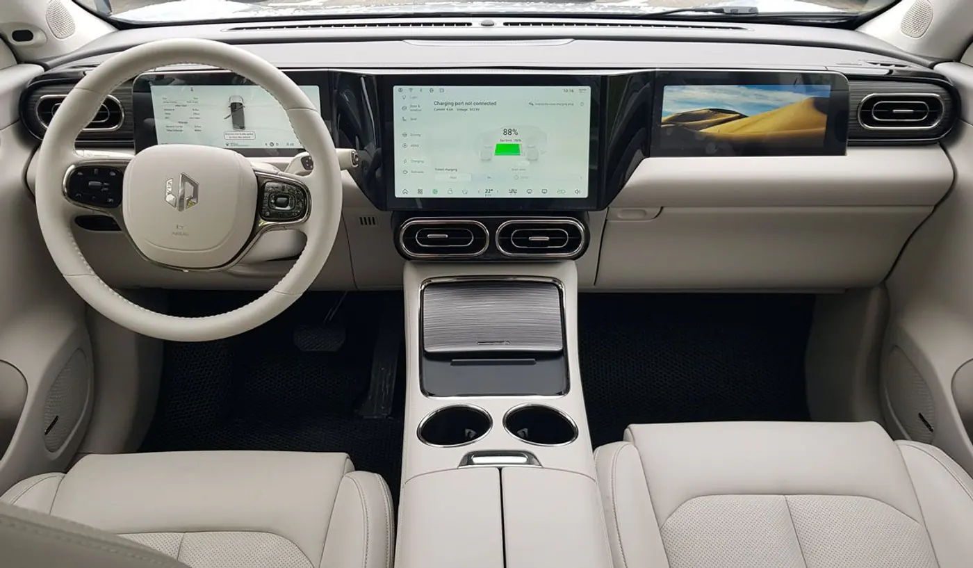 Достоин внимания? Тестируем семейный электрокроссовер от Leapmotor