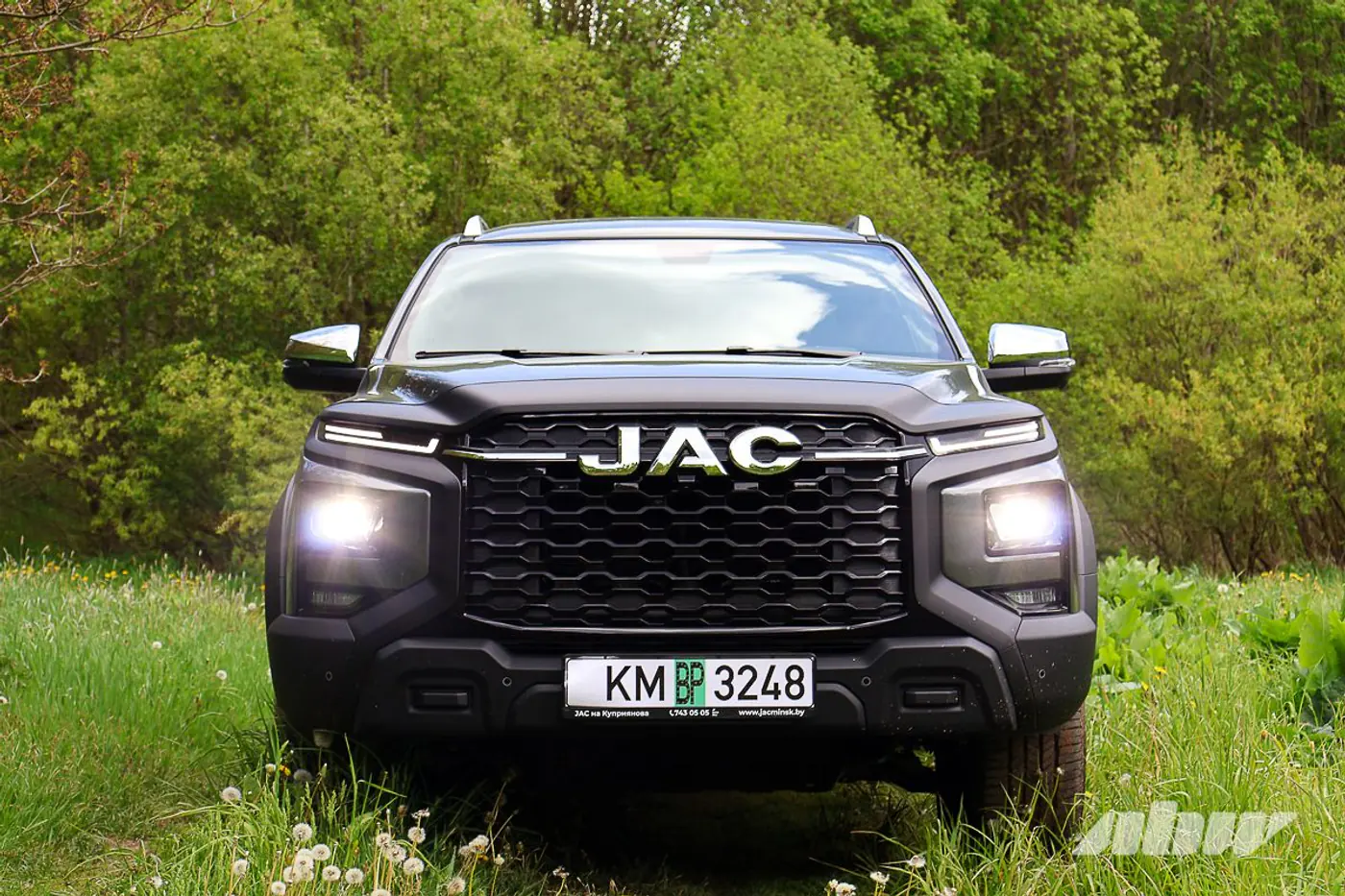 Труженик во фраке: чем хорош флагманский пикап JAC T9