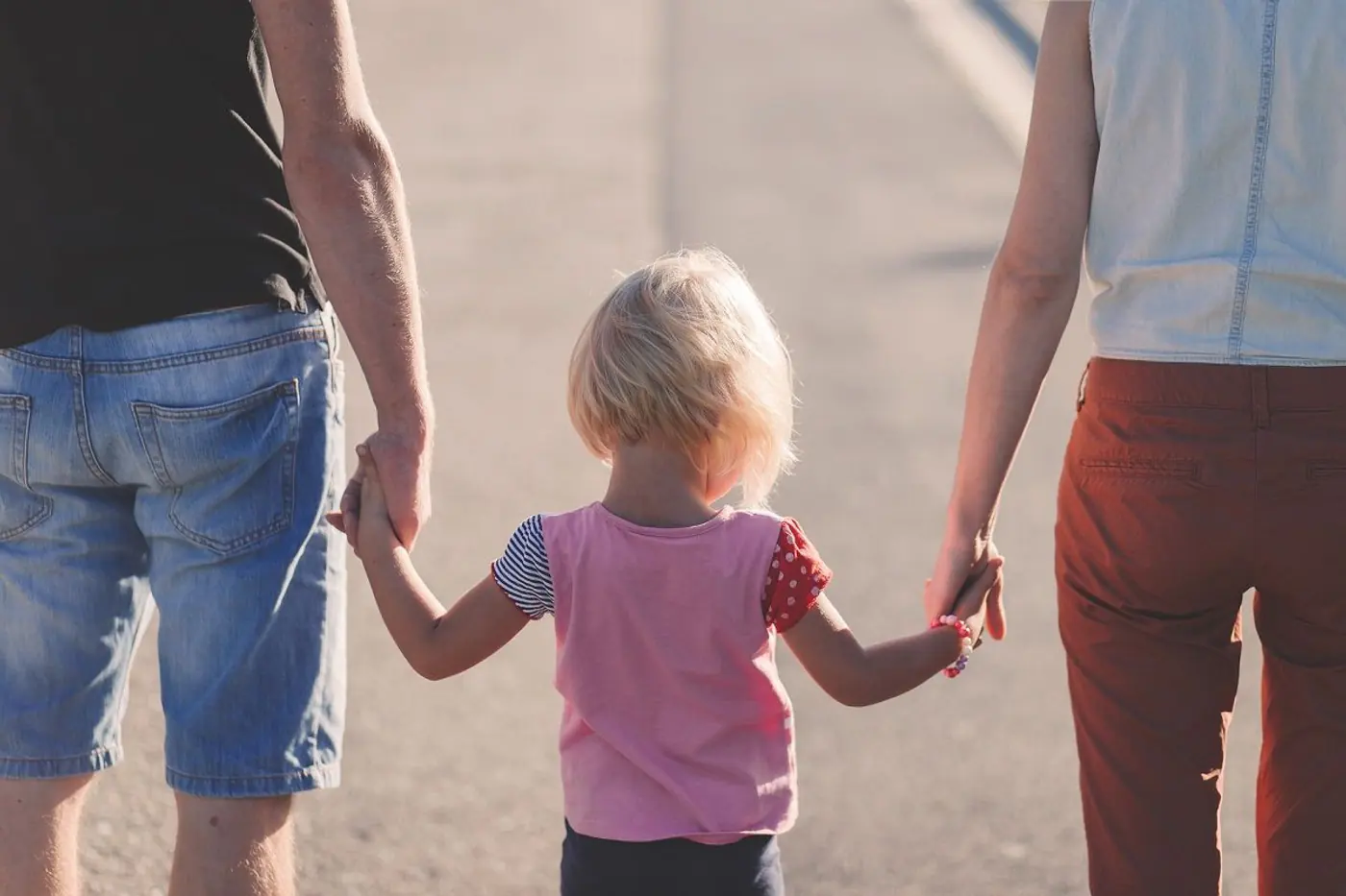 Самое ценное: как научить детей безопасному поведению на дороге