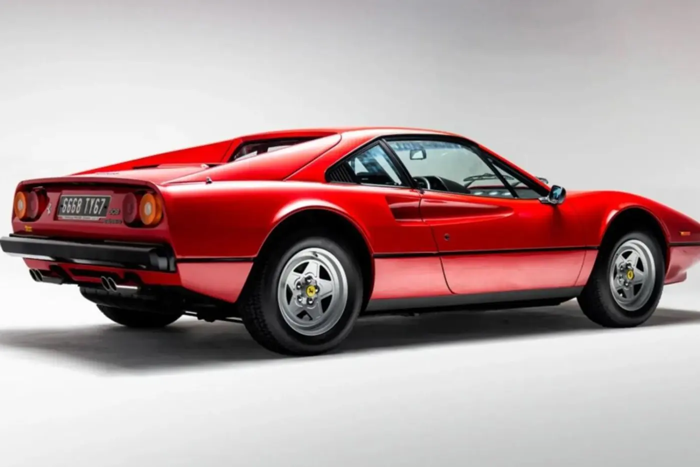 Легендарный Ferrari с минимальным пробегом выставлен на аукцион