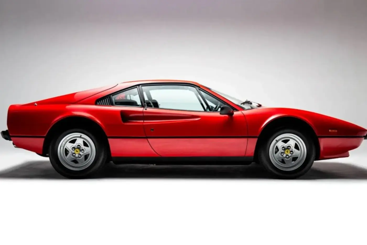 Легендарный Ferrari с минимальным пробегом выставлен на аукцион