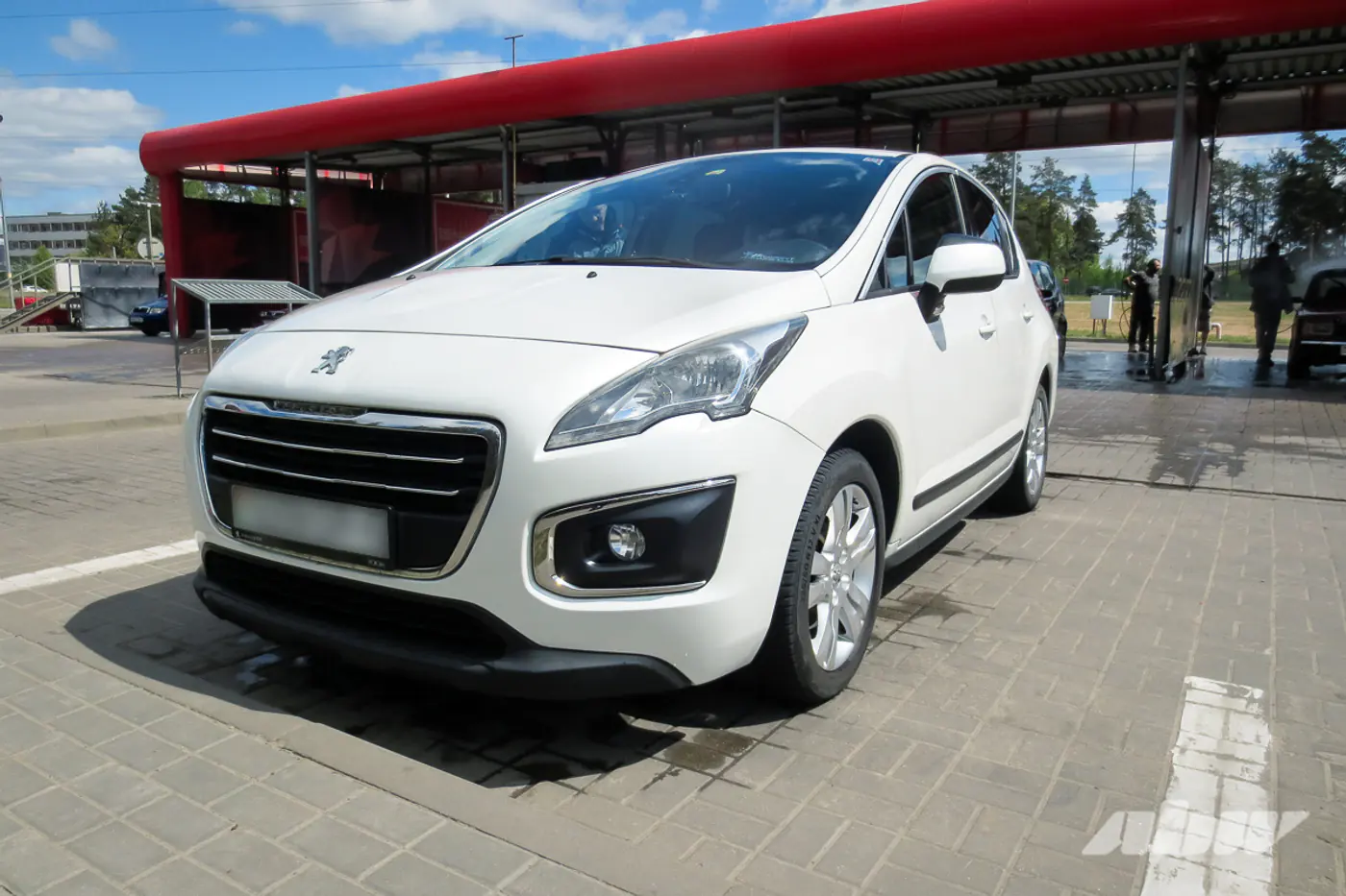 «Без недостатков не обошлось, но они устранимы»: мнение владельца Peugeot 3008
