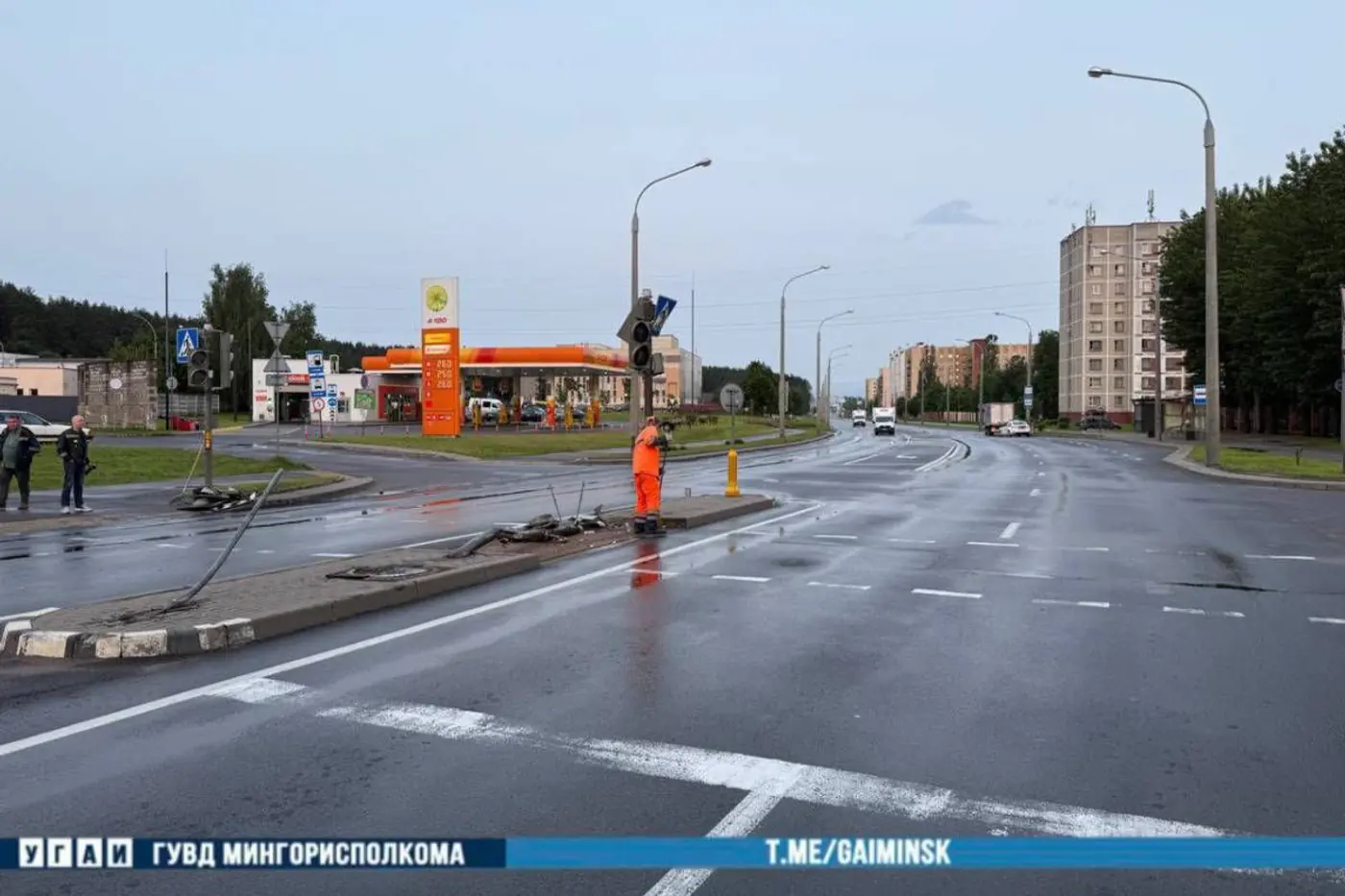 Камера на АЗС зафиксировала аварию грузовика в Минске