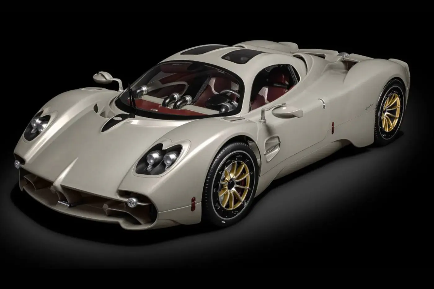 Масштабная модель Pagani Utopia за $1000: собрать суперкар своими руками