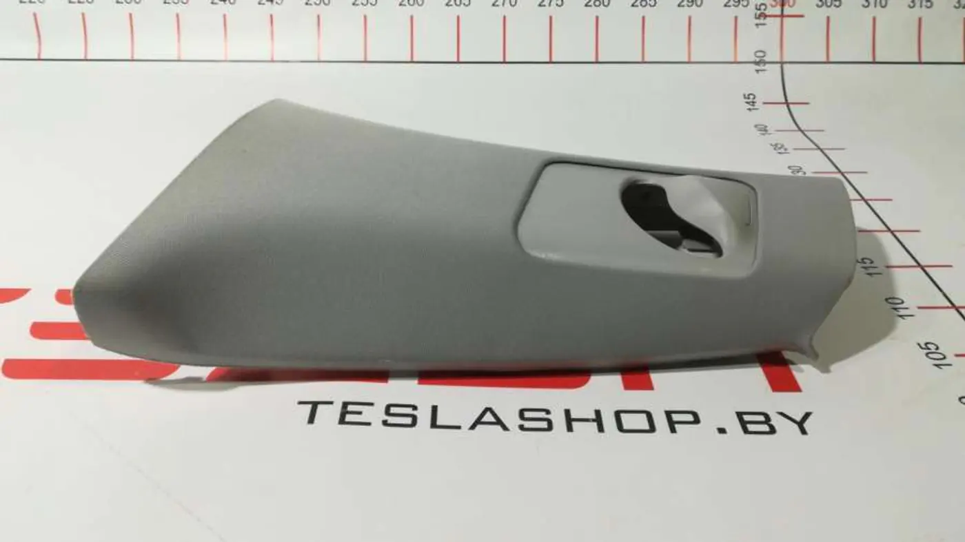 Обшивка стойки к Tesla Model 3 2019