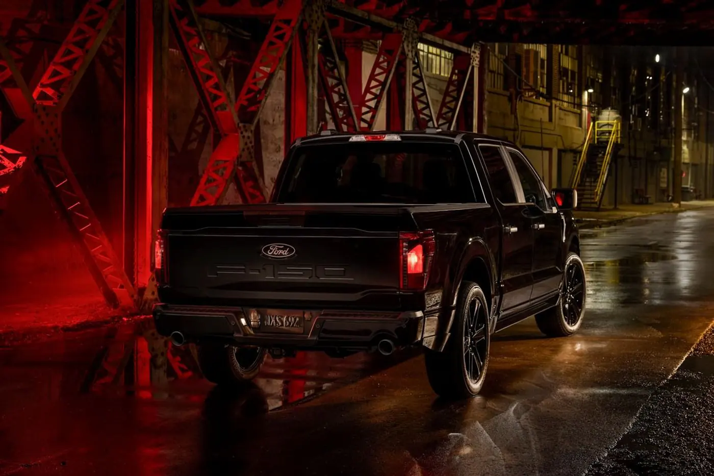 Уличный «волчара»: представлен пикап Ford F-150 Lobo