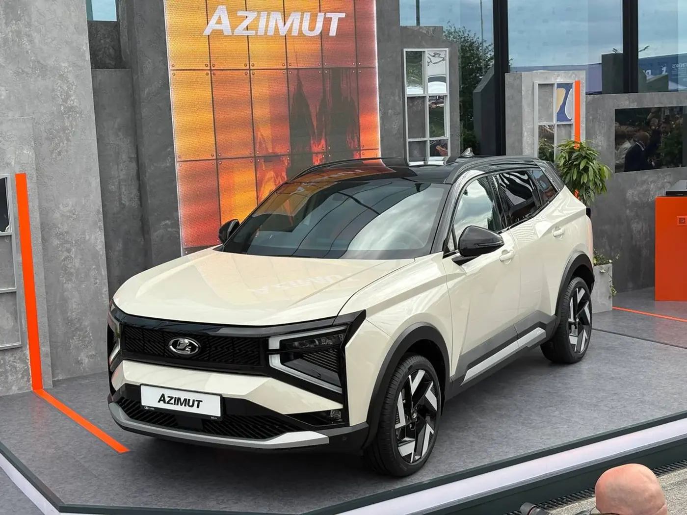Секретный кроссовер от АВТОВАЗа получил название LADA Azimut