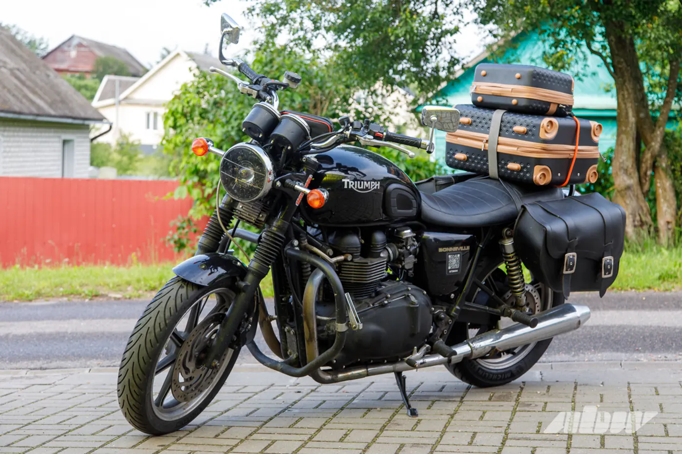 «Мотоцикл был в состоянии «типа сделали»: AvtoMasha – про мотоопыт и свой Triumph Bonneville 850