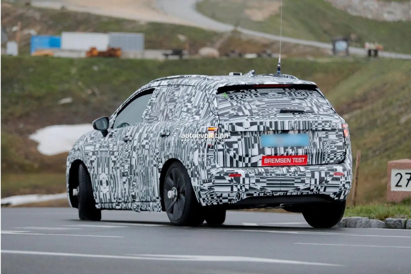 Skoda Epiq бросает вызов BMW: бюджетный электрокроссовер может изменить расстановку сил на европейском рынке