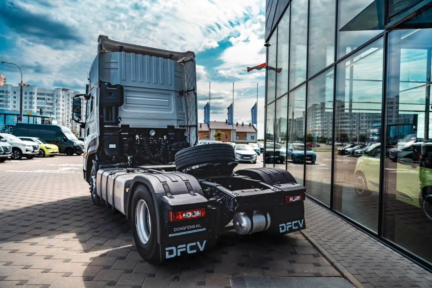 В Беларуси Dongfeng Trucks представил магистральный тягач KL – какова цена