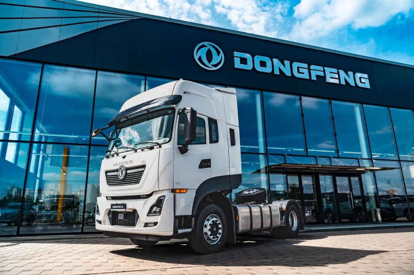 В Беларуси Dongfeng Trucks представил магистральный тягач KL – какова цена