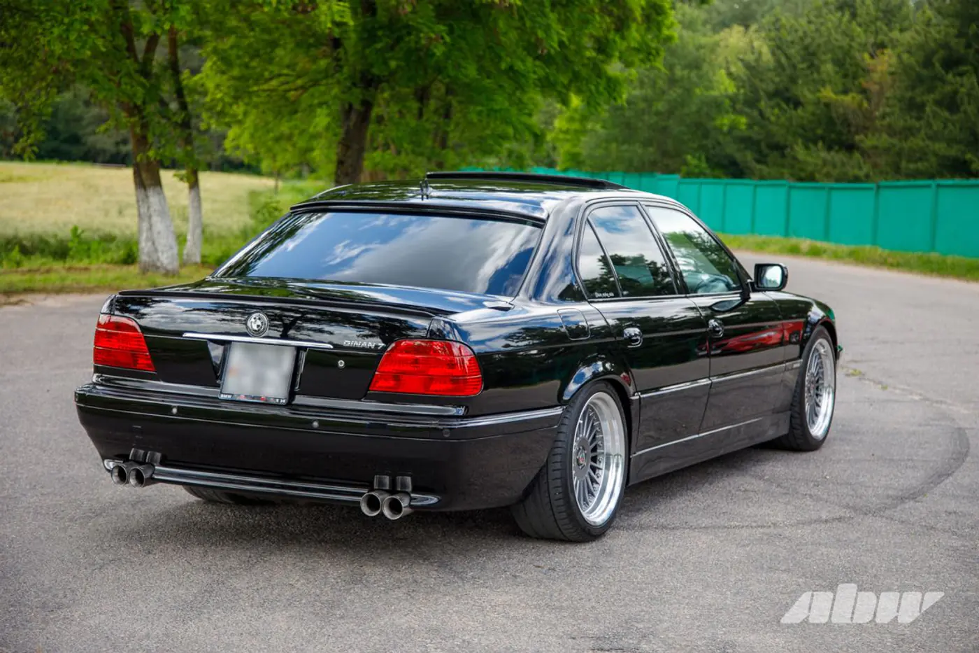 Gangsta`s paradise: в эту BMW E38 из Минска вложено больше $25 тысяч