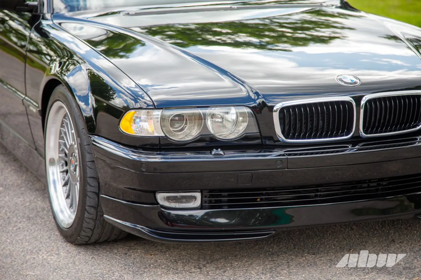 Gangsta`s paradise: в эту BMW E38 из Минска вложено больше $25 тысяч