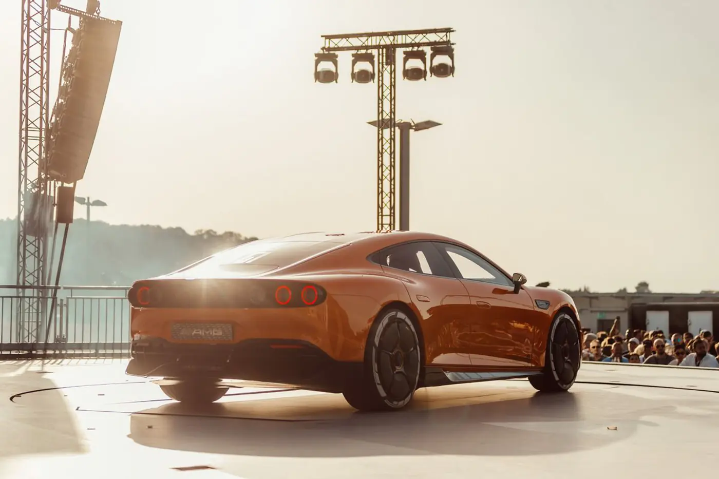 «Два Икса» Mercedes-AMG: знакомимся с будущим конкурентом Porsche Taycan