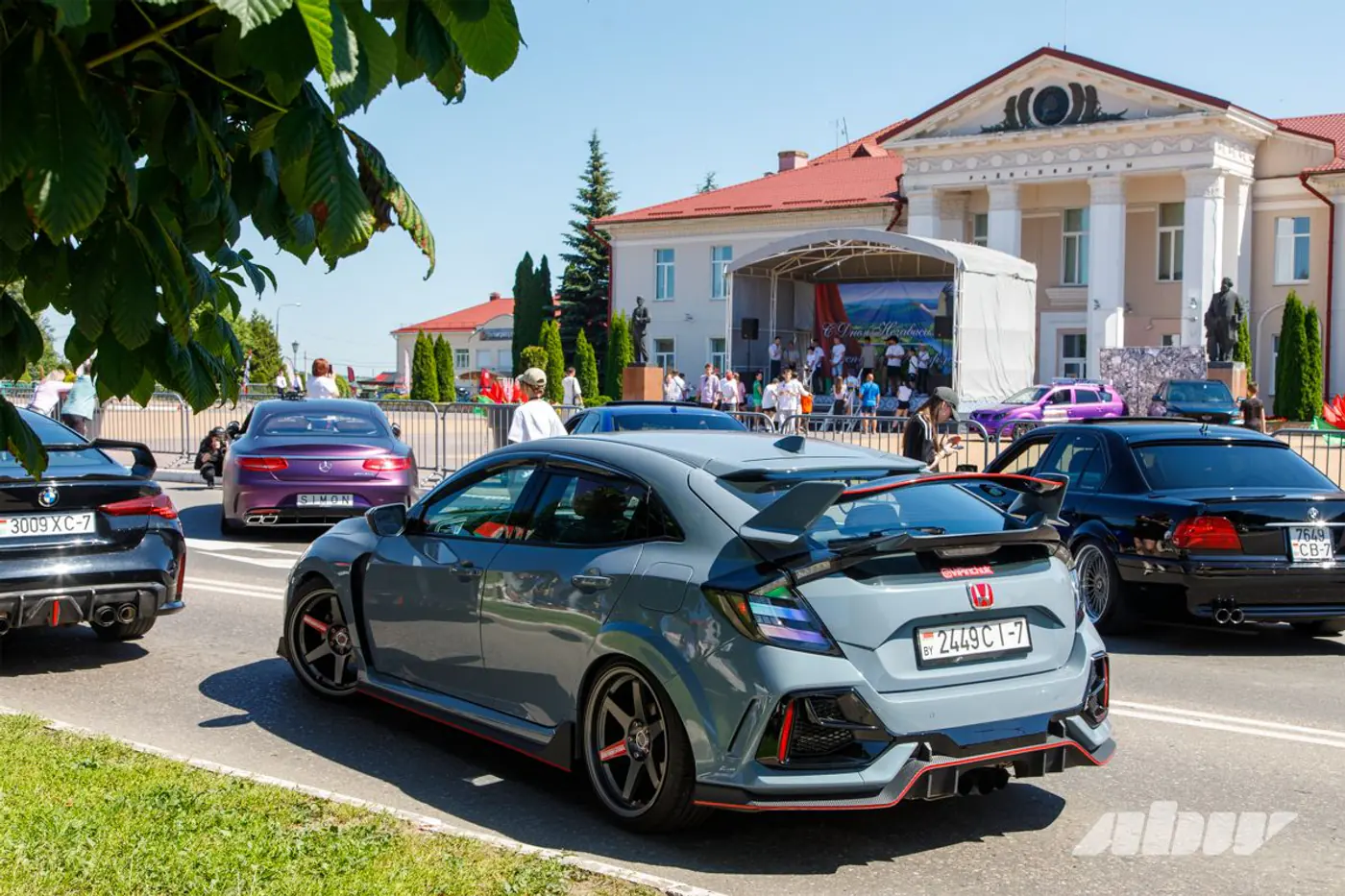 Логойск автомобильный: смотрите, какие машины были на местном «АВТО фесте»