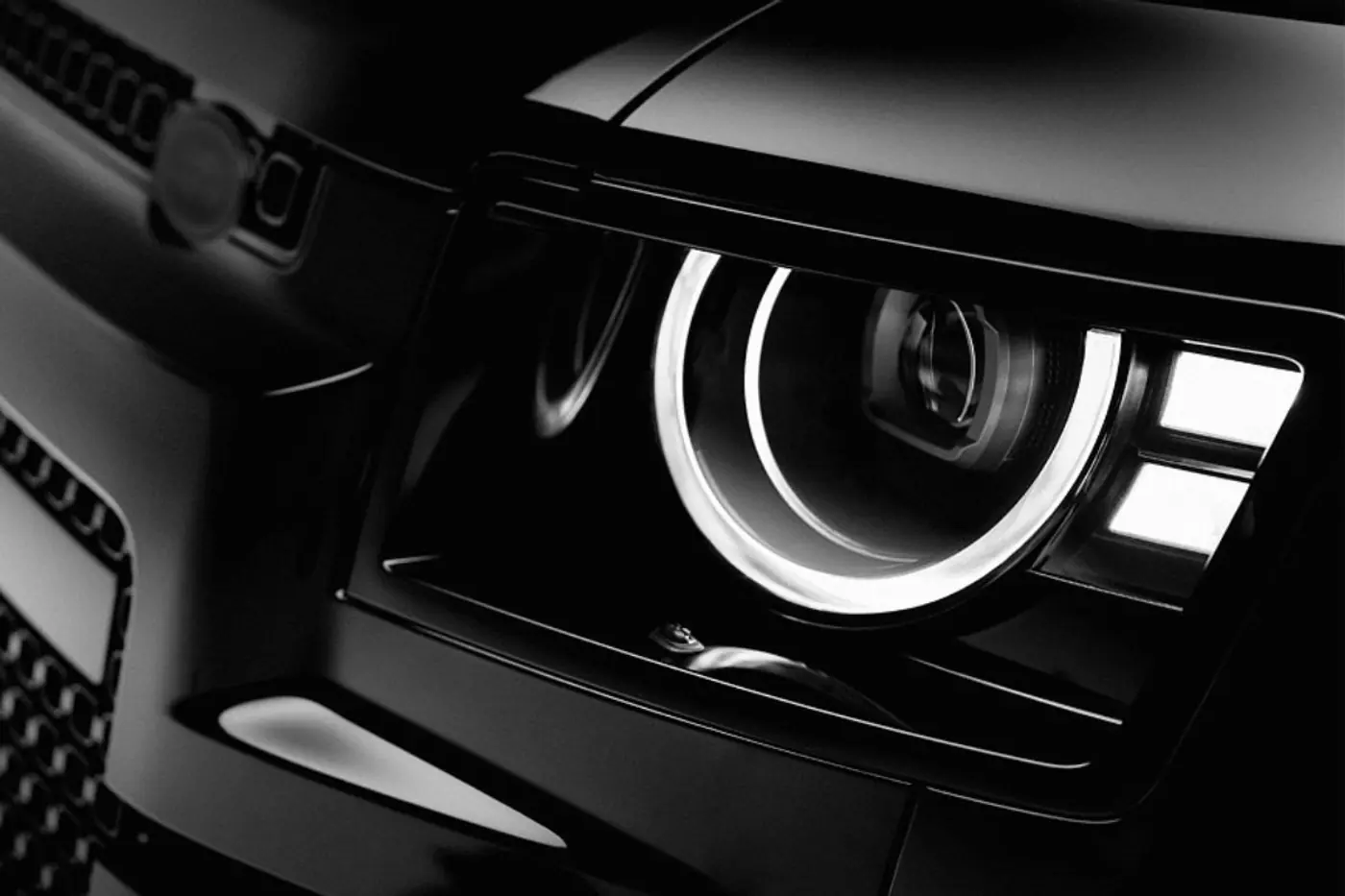 Defender Octa Black: темная сторона британского внедорожника с V8