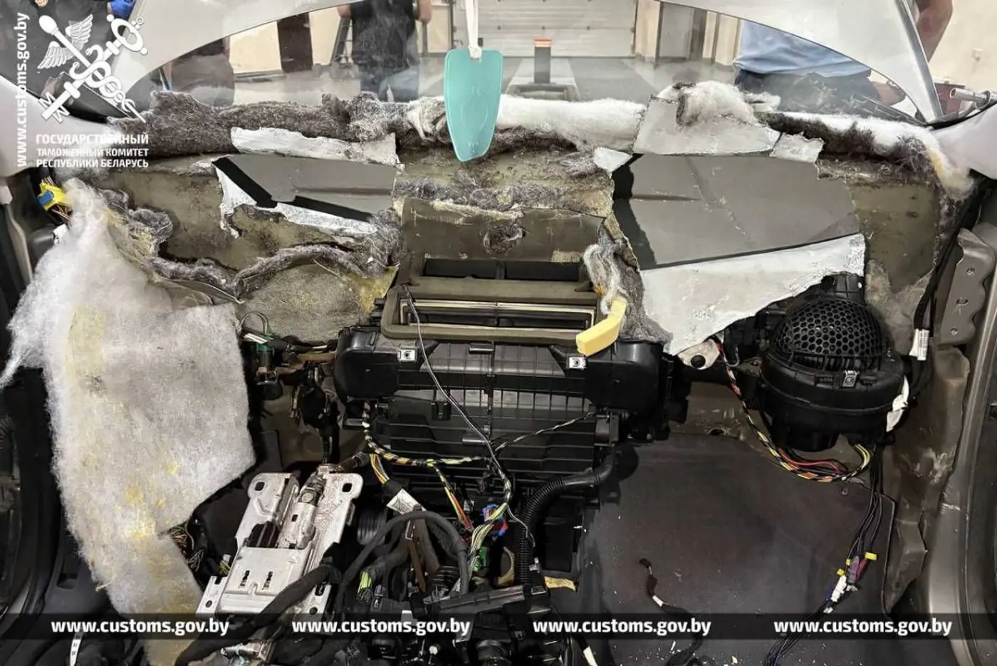 Peugeot c 50 килограммами гашиша в тайнике задержан в ПП «Брест»